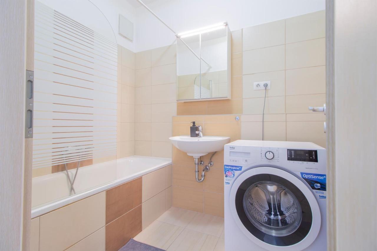 Ferienwohnung Spring House With Free Private Parking Budapest Exterior foto