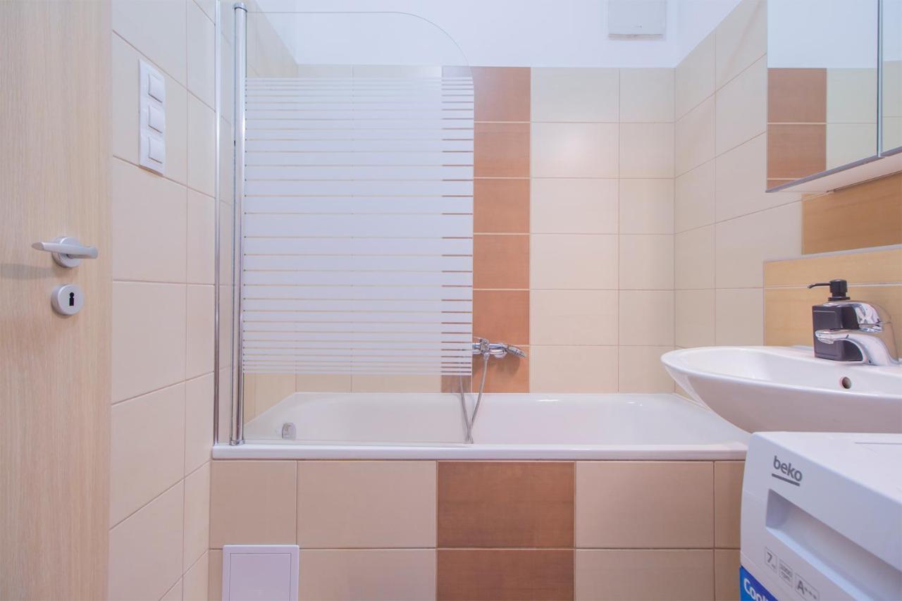 Ferienwohnung Spring House With Free Private Parking Budapest Exterior foto